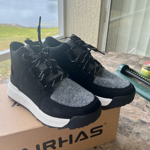 Black and Gray High-Top Sneakers - Picture 1 of 8